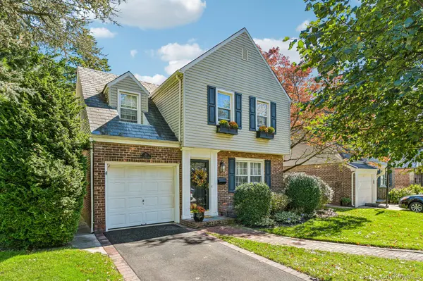 20 Revere DR, Floral Park, NY 11001