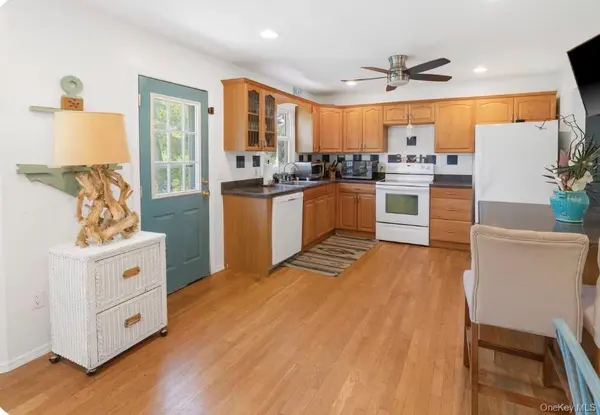155 Wavecrest DR, Mastic Beach, NY 11951