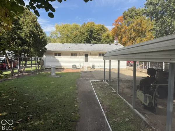 5341 White River ST, Greenwood, IN 46143