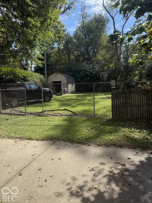 5341 White River ST, Greenwood, IN 46143