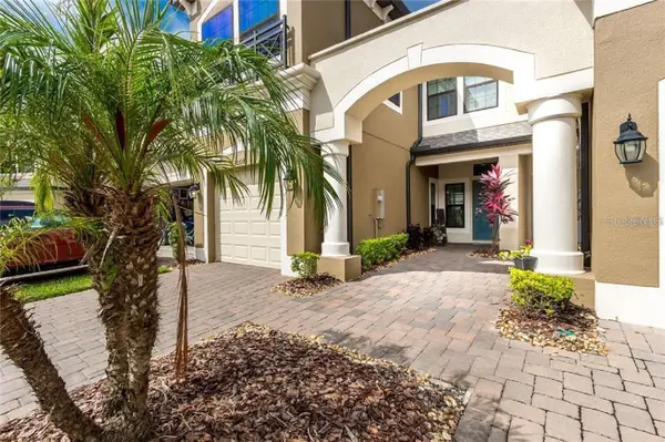 30333 SOUTHWELL LN, Wesley Chapel, FL 33543