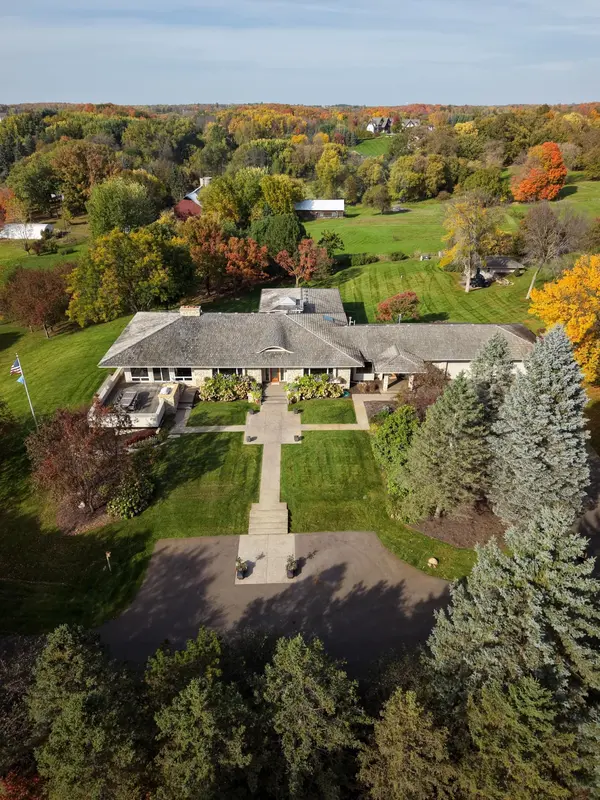 1492 Homestead TRL, Medina, MN 55356