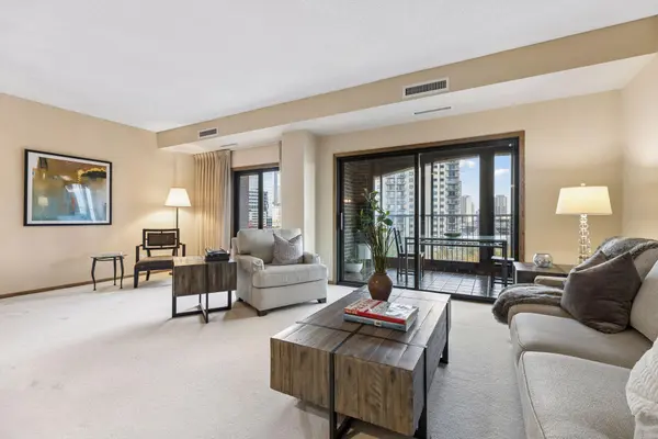 1235 Yale PL #908, Minneapolis, MN 55403