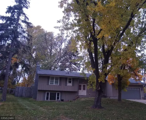 185 Craigbrook WAY NE, Fridley, MN 55432