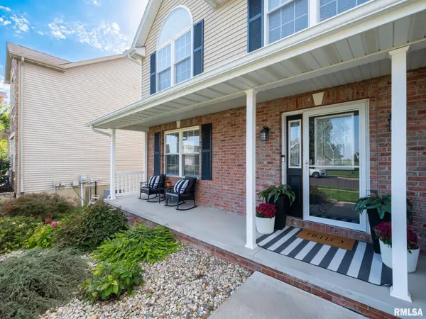 833 STONEBRIDGE DR, Metamora, IL 61548