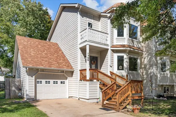 1706 E Evergreen Ct, Derby, KS 67037