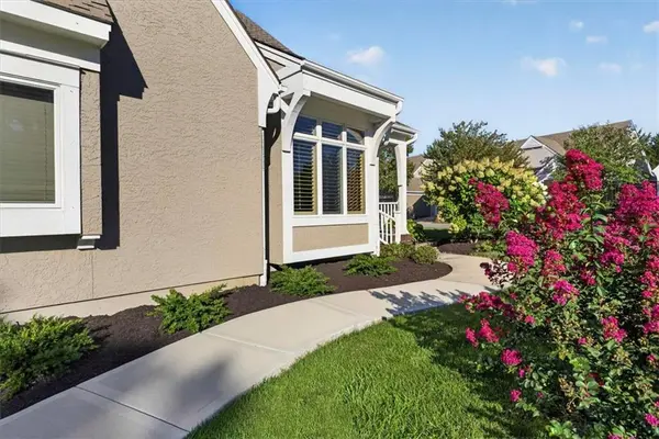 12501 W 123rd ST, Overland Park, KS 66213