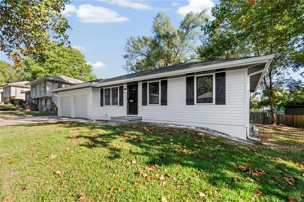 11911 Fremont AVE, Grandview, MO 64030