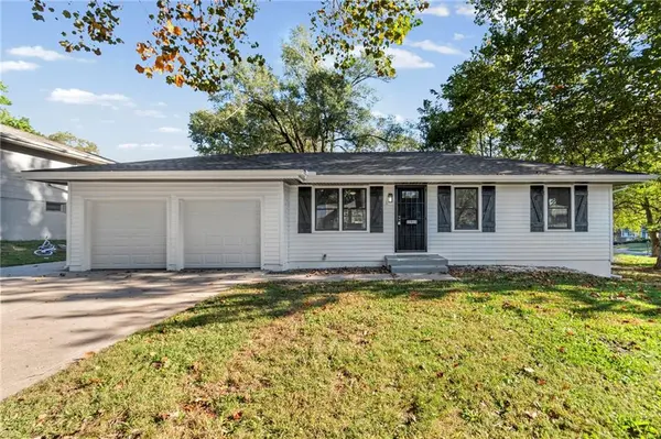 11911 Fremont AVE, Grandview, MO 64030