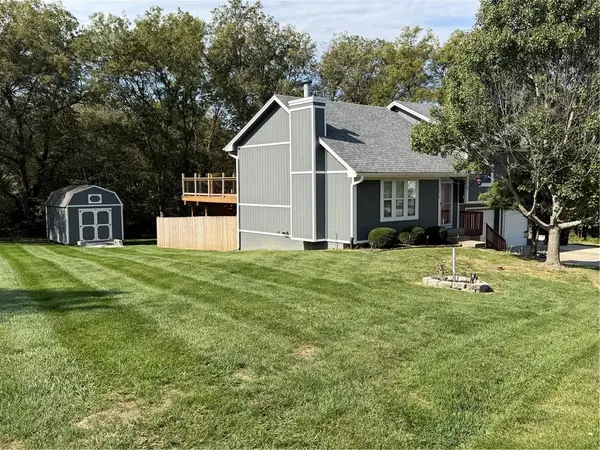 5874 SW Walnut CV, Trimble, MO 64492