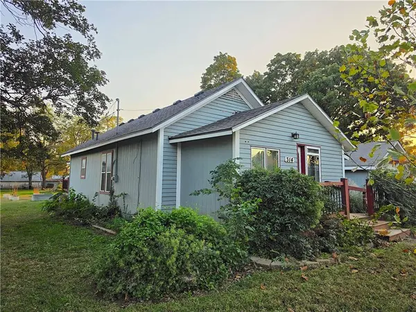 314 W 13th AVE, Garnett, KS 66032