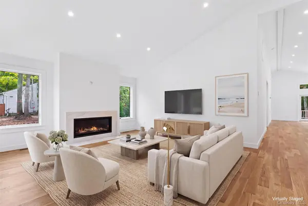 17 Bittersweet AVE, Hampton Bays, NY 11946