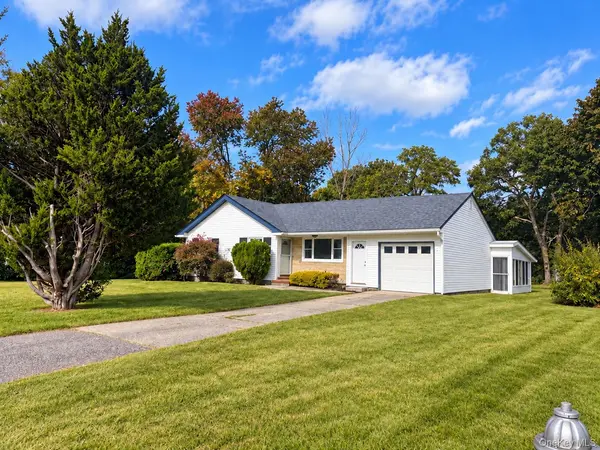 19 Franklin AVE, Brentwood, NY 11717