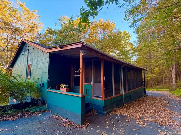 113 121 Galligan RD, Cuddebackville, NY 12729