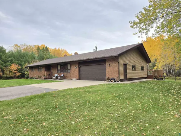16121 Creek Rd, Nashwauk, MN 55769
