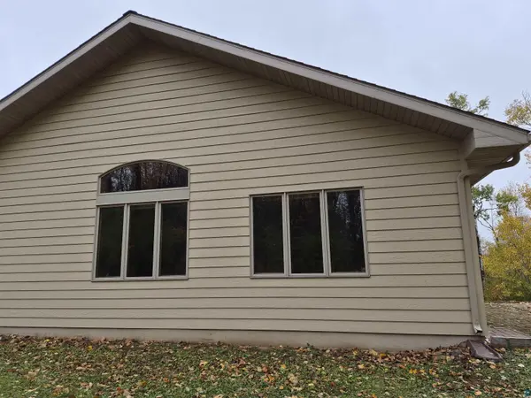 3211 Norton Rd, Duluth, MN 55803
