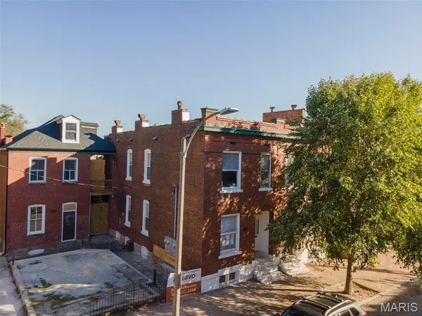 2018 S 9th ST, St Louis, MO 63104