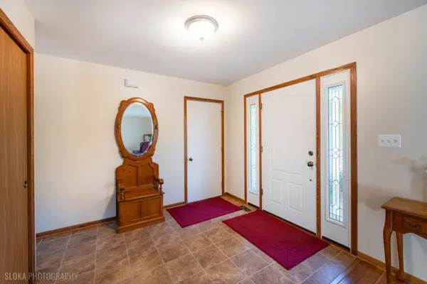 4819 W Glenbrook TRL, Mchenry, IL 60050