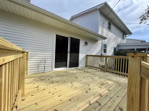 6396 Ellsworth Place, Merrillville, IN 46410