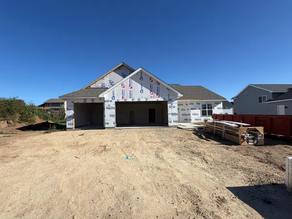 1615 Squirrel WAY, New Richmond, WI 54017