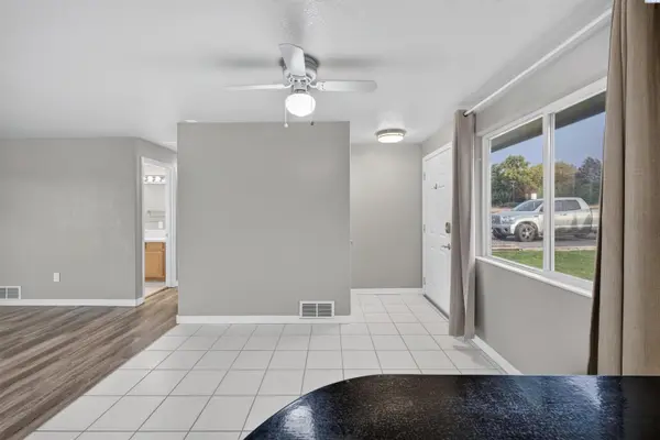 6316 W Yellowstone Ave, Kennewick, WA 99336