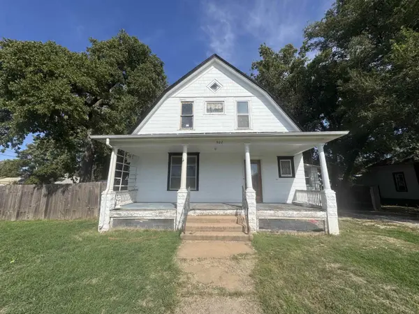 402 E B, Kingman, KS 67068