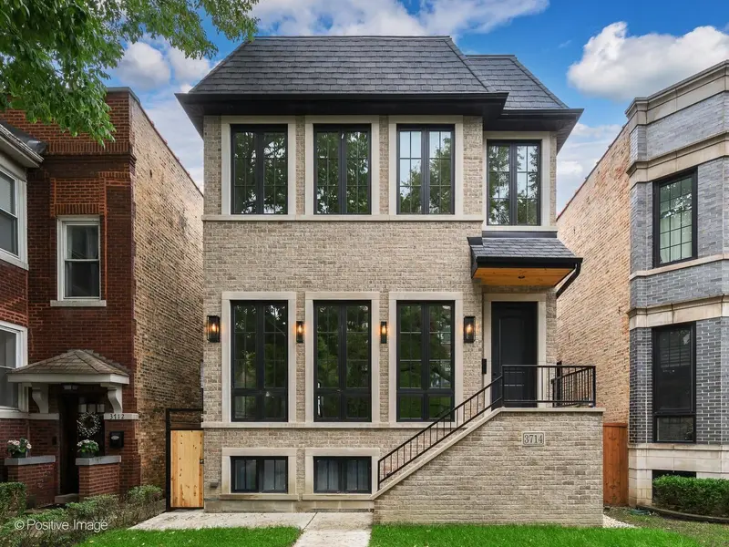 3714 N Claremont AVE, Chicago, IL 60618