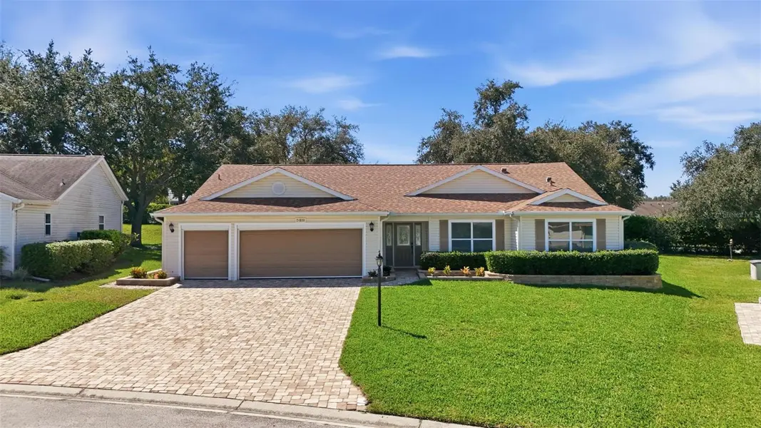24809 RIVERBOAT BND, Leesburg, FL 34748