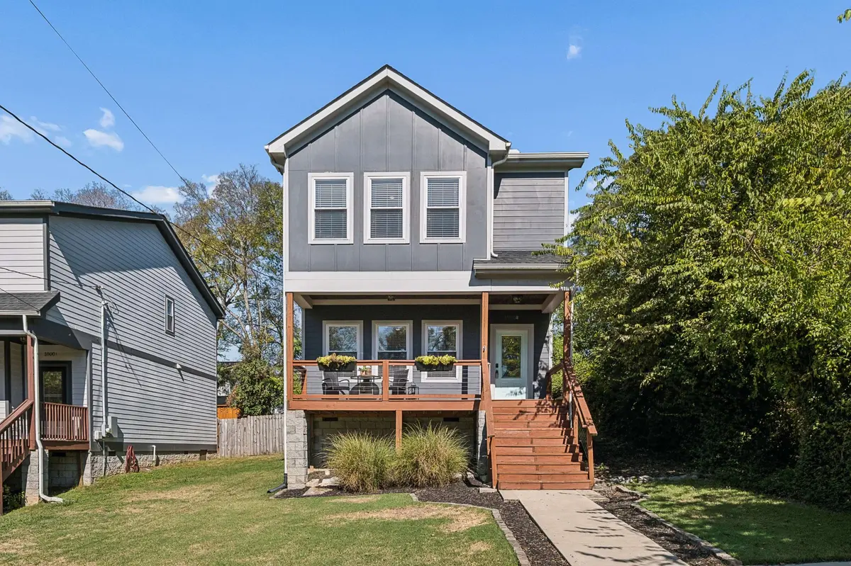 1800B Seminary St, Nashville, TN 37207