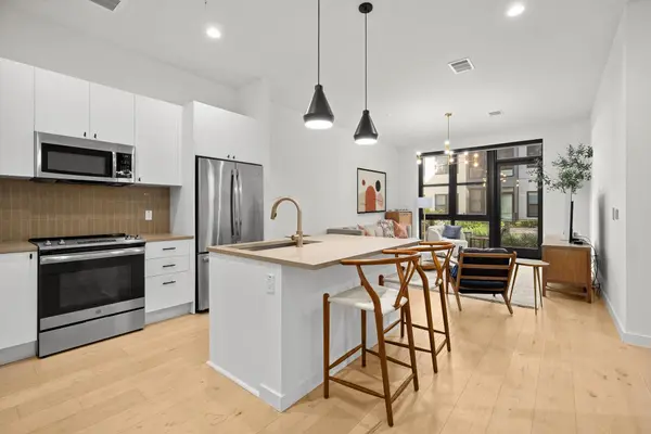 800 Embassy DR #124, Austin, TX 78702
