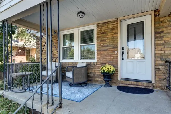 4633 Wyoming ST, Kansas City, MO 64112