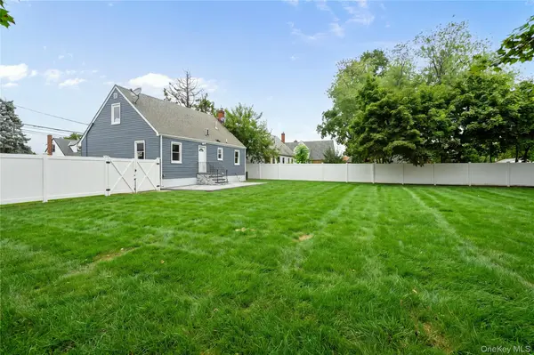 48 Cliff AVE, Hempstead, NY 11550