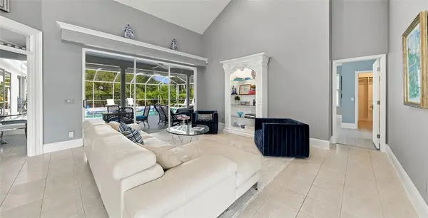 8136 REGENTS CT, University Park, FL 34201