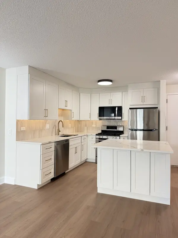 545 N Dearborn ST #1503, Chicago, IL 60654