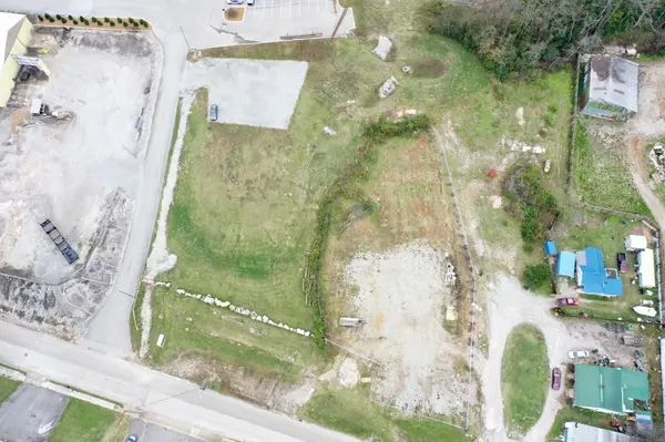 200 Cemetery Ave, Columbia, TN 38401