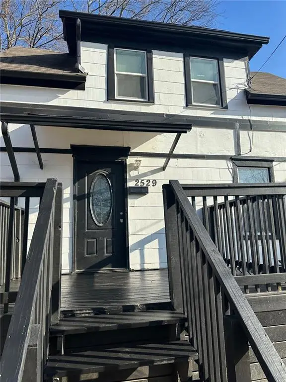 2529 Poplar AVE, Kansas City, MO 64127