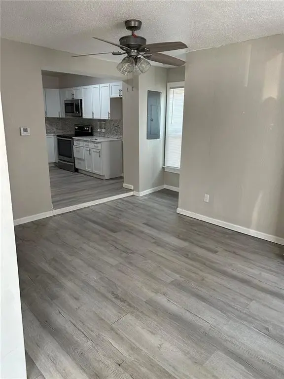 2529 Poplar AVE, Kansas City, MO 64127