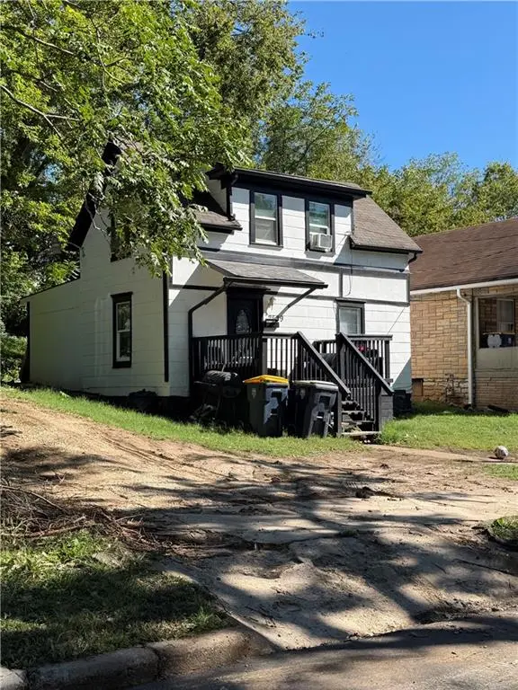 2529 Poplar AVE, Kansas City, MO 64127