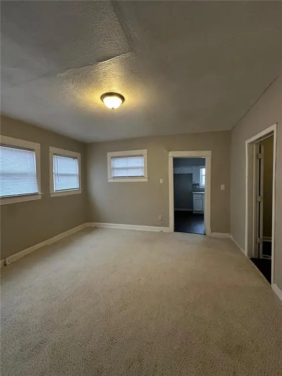 4208 Wabash AVE, Kansas City, MO 64130
