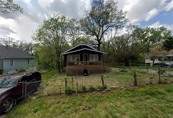 7000 Spruce ST, Kansas City, MO 64132