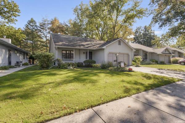 1960 Creekbank LN, South Bend, IN 46635