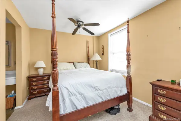 241-20 Northern BLVD #4A, Douglaston, NY 11362