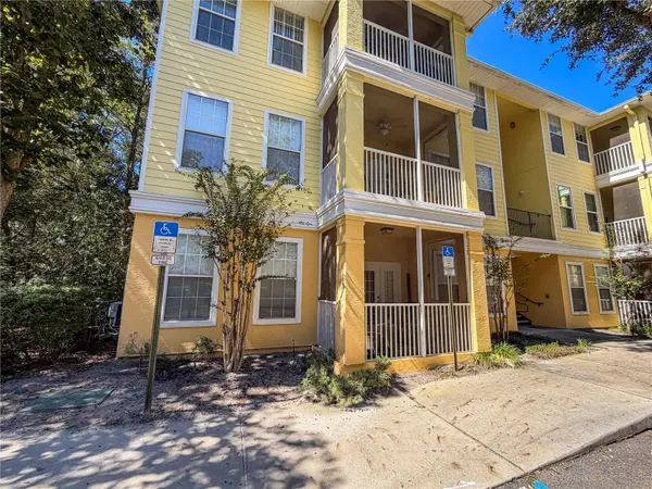 2213 NW 16TH TER #2213, Gainesville, FL 32605