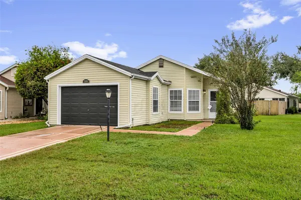 25345 GREEN HERON DR, Leesburg, FL 34748
