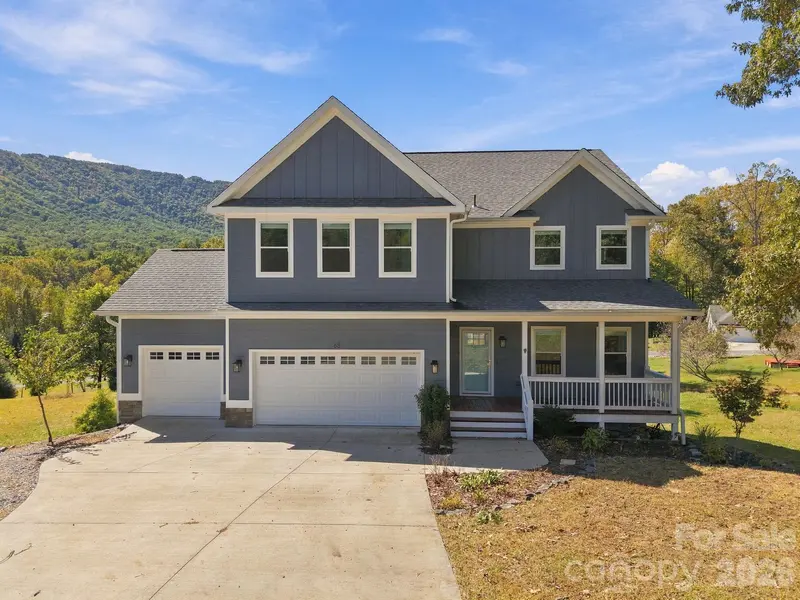 68 Rock View CT, Hendersonville, NC 28739