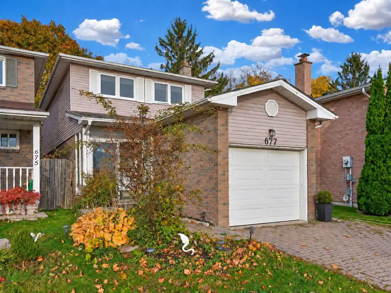 677 Grandview DR, Oshawa, ON L1H 7V9