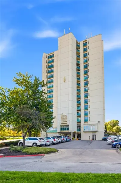 3838 Rainbow BLVD #101, Kansas City, KS 66103
