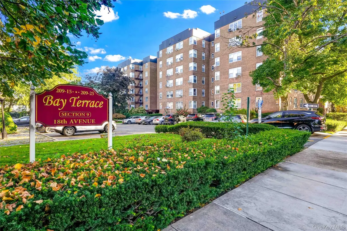 209-25 18th AVE #2F, Bayside, NY 11360