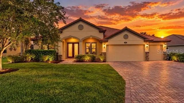 3950 SUNSET LAKE DR, Lakeland, FL 33810
