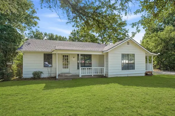 1800 Island Bayou,  Bonham,  TX 75418